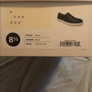 Black casual sneakers
